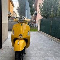 Vespa 300 GTS hpe