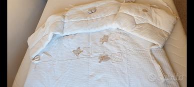 set paracolpi + sacco con piumino per lettino 