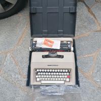 Macchina da scrivere Olivetti 35