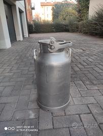 Vecchio bidone da latte 60 litri 