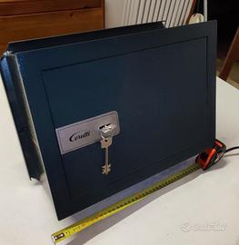 Cassaforte da incasso nuova con chiave