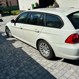 Bmw con problemi al motore