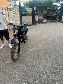 Pit bike