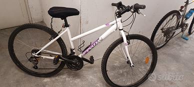 Bicicletta Btwin Rockrider 300