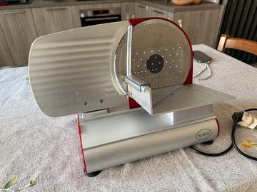 Affettatrice mary 220