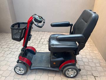 Motorino elettrico per anziani o per disabili