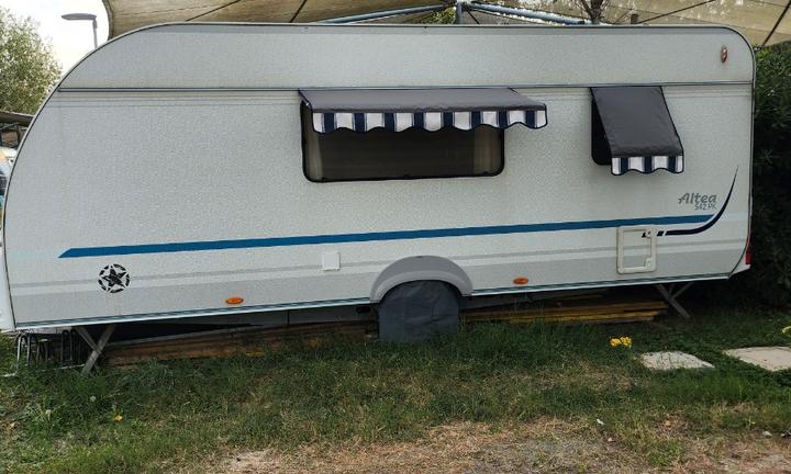 Roulotte adria 542pk