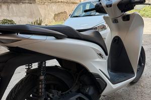 Sh 125 - Bianco Perla - Condizioni Eccellenti