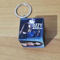 Portachiavi Ozzy Osbourne stile cubo di Rubik 