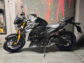 Moto suzuki gsx s750