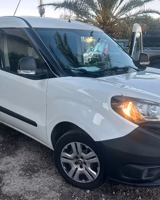 Fiat doblo 68 mila km garanzia fatturabile