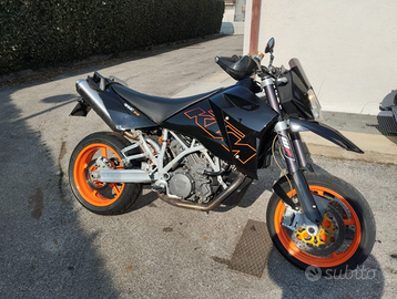 KTM supermoto 950