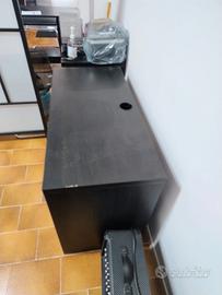 scrivania IKEA