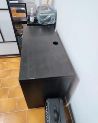 scrivania IKEA