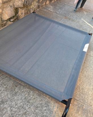 lettino per cane rialzato