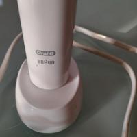 Spazzolino elettrico braun