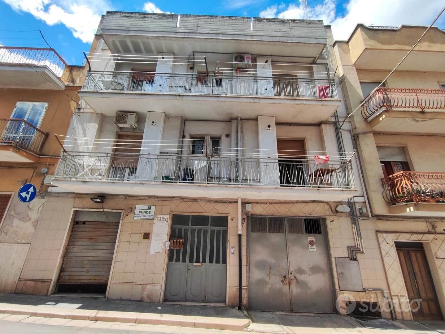 Altamura, zona v.Parisi, intero stabile, 4 appart - Vista 2