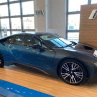 BMW i8 CROSSFADE 1 OF 10