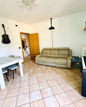 Trilocale arredato con posto auto e cantina