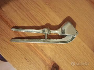 spremi aglio e leva noccioli 