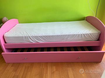 Letto cameretta rosa