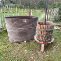 Torchio da vino e tino 650L