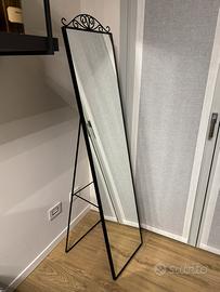 Specchio IKEA KARMSUND da pavimento in metallo