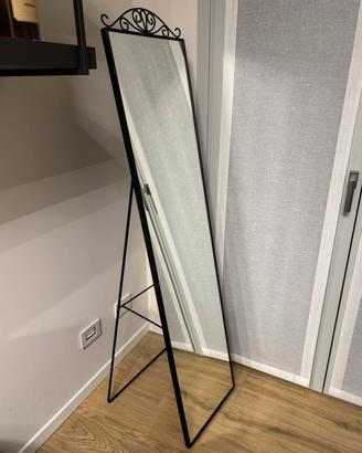 Specchio IKEA KARMSUND da pavimento in metallo