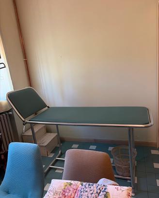 Lettino da visita medica
