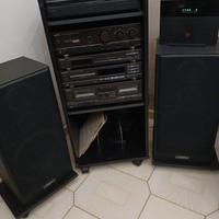 Impianto stereo sony compreso di casse e supporto