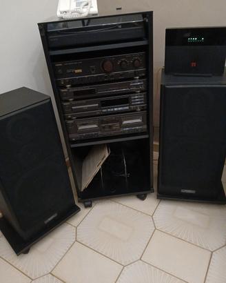 Impianto stereo sony compreso di casse e supporto