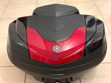 Bauletto e staffa originale per XMAX 300