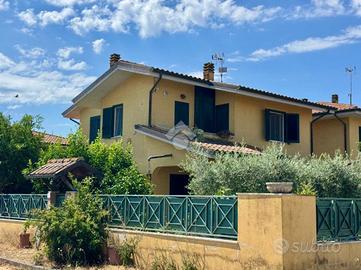 VILLA SINGOLA A SABAUDIA
