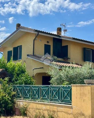 VILLA SINGOLA A SABAUDIA