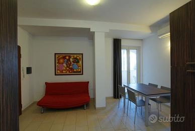 LIBERO fino al 13 Giugno in Centro 100mt dal mare