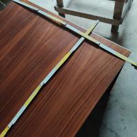 Scrivania in legno per studio professionale