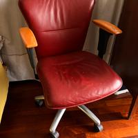 Poltrone pelle rossa due molto comode