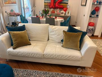 Divani 2 e 3 posti Natuzzi