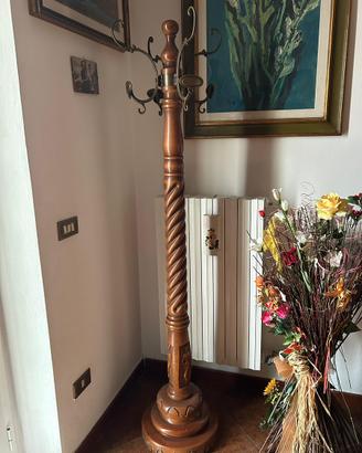 attaccapanni in legno