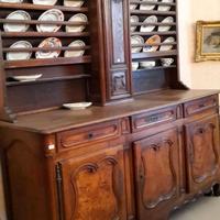 CREDENZA CON ALZATA E OROLOGIO DELLA META' DEL 700