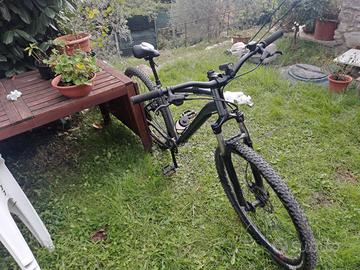 Mtb rockrider explorer 520