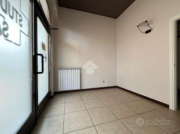 2 LOCALI A CORREZZANA