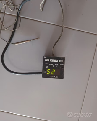 Regolatore di Temperatura / Termostato Digitale