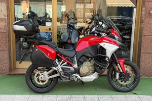 Ducati Multistrada V4 con tris valigie a 175€ !