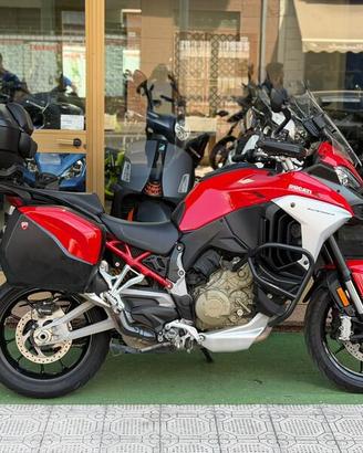 Ducati Multistrada V4 con tris valigie a 175€ !
