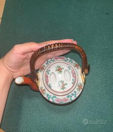 Teiera giapponese vintage in porcellana