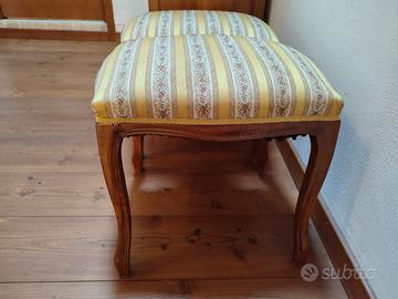 Coppia di puff/poggiapiedi