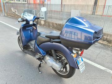 aprilia scarabeo 150 