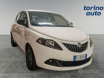 Lancia Ypsilon 1.0 FireFly 70cv Hybrid Platino