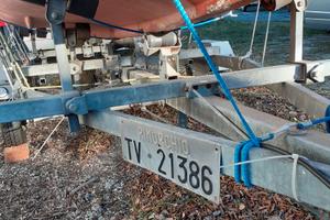BARCA A VELA FUSILLA 4 +CARRELLO + MOTORE